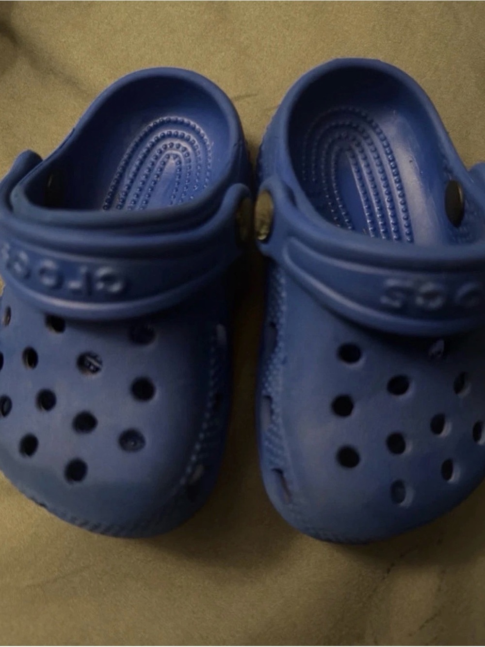 CROCS Kids Blue Classic Clog with Heel Strap - Picture 2 of 3
